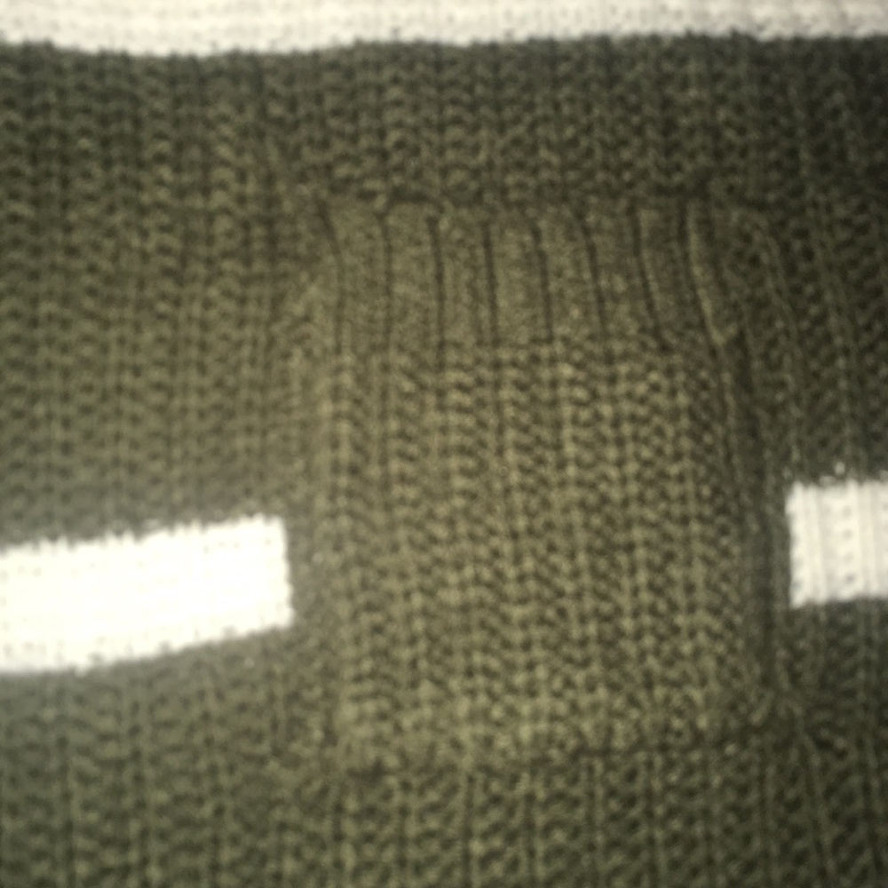 Sweater - Picture 2 of 4